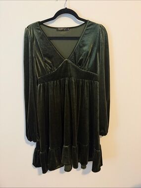 Roylamp Deep Green Velvet V-Neck Long Sleeve Dress